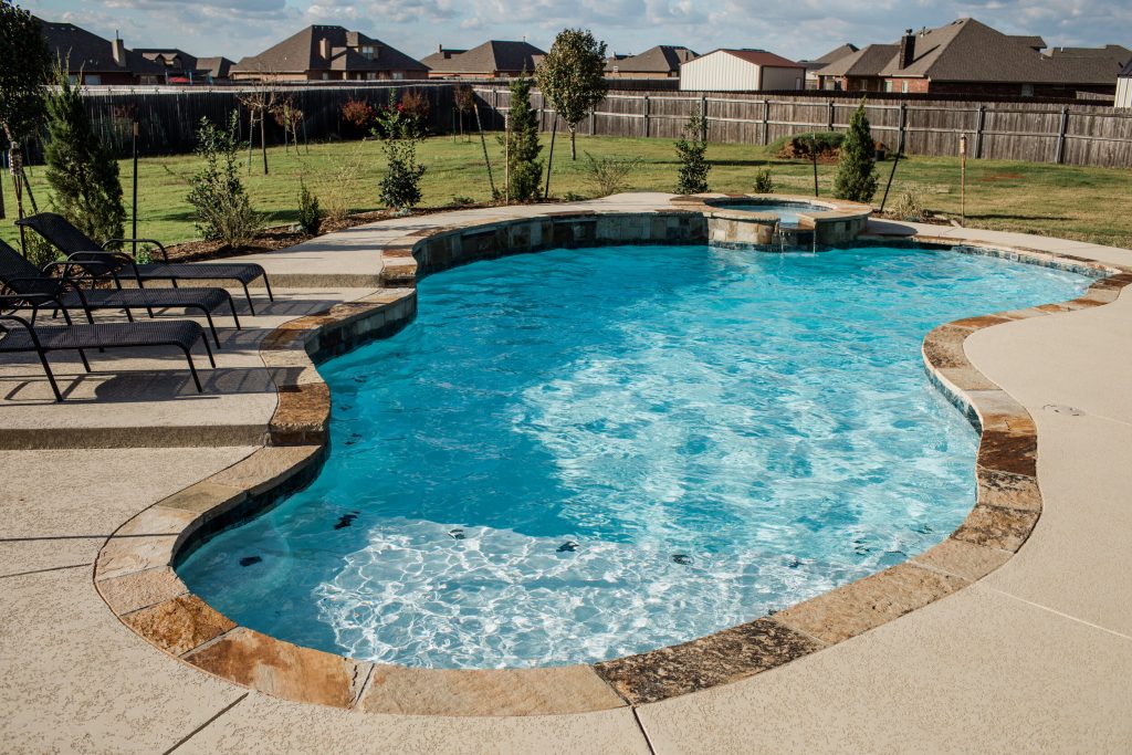 replace pool liner near me